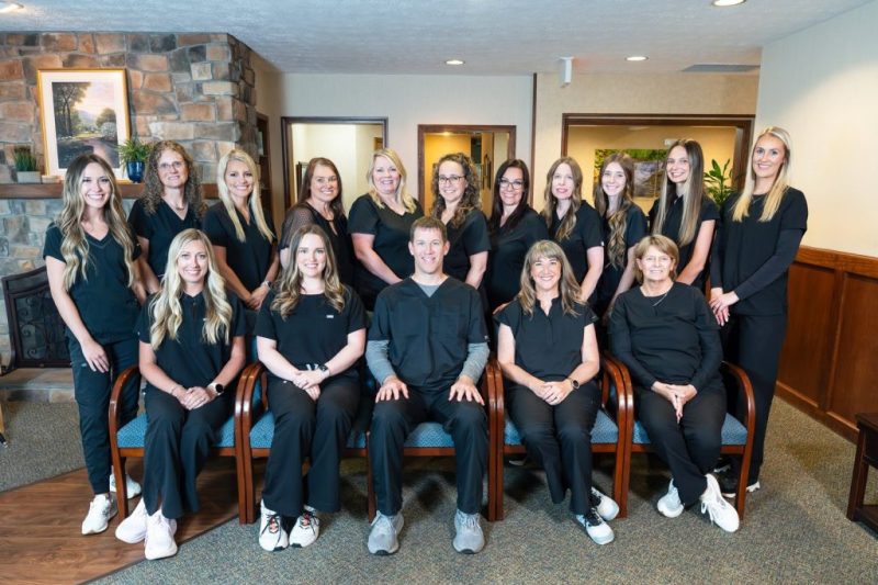 GROUPPHOTOKristin Sharp Photography - Mahaffey Family Dentistry May 2026-23-resized